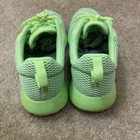 Nike Roshe One Hyper Breathe Sneakers Size 10 Color Green - Picture 4 of 10